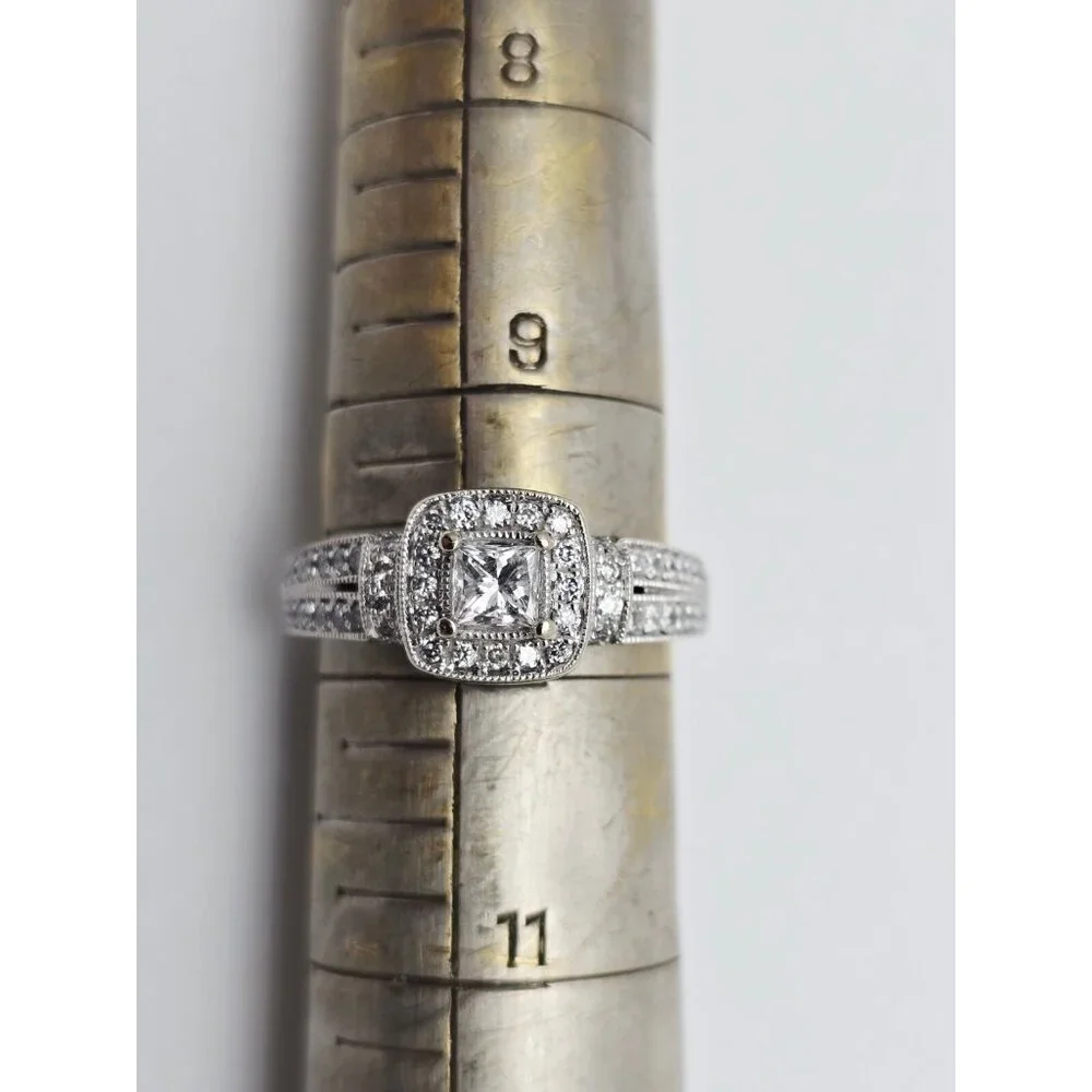 Elegant 14K Karat Solid White Gold Ladies Diamond Halo Engagement Ring Size 9.75